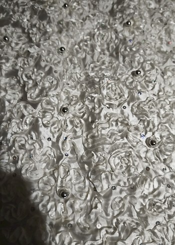 Beyaz Parlak Yatak Örtüsü - Görsel 7