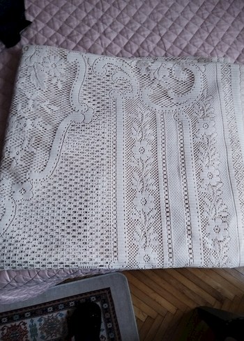 İşlemeli Beyaz Yatak veya masa  Örtüsü - Görsel 6