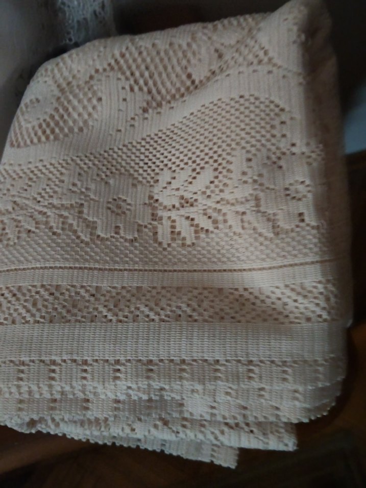 İşlemeli Beyaz Yatak veya masa  Örtüsü - Görsel 5