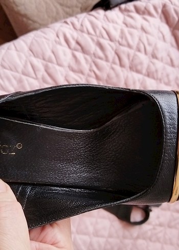 Klasik hakiki Siyah Deri Topuklu Kadın Ayakkabı - Görsel 4