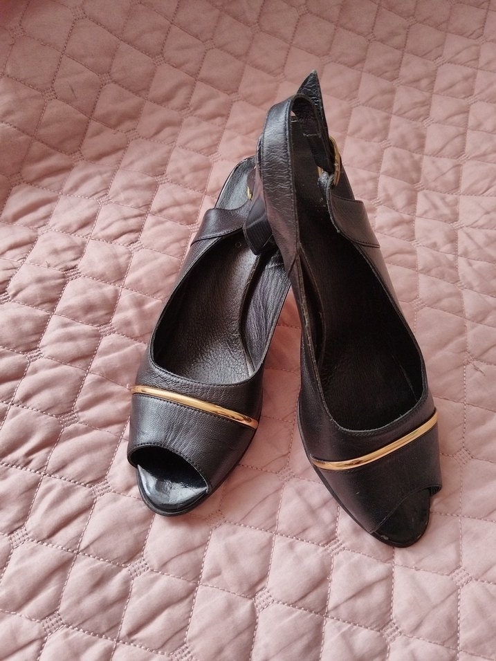 Klasik hakiki Siyah Deri Topuklu Kadın Ayakkabı - Görsel 2