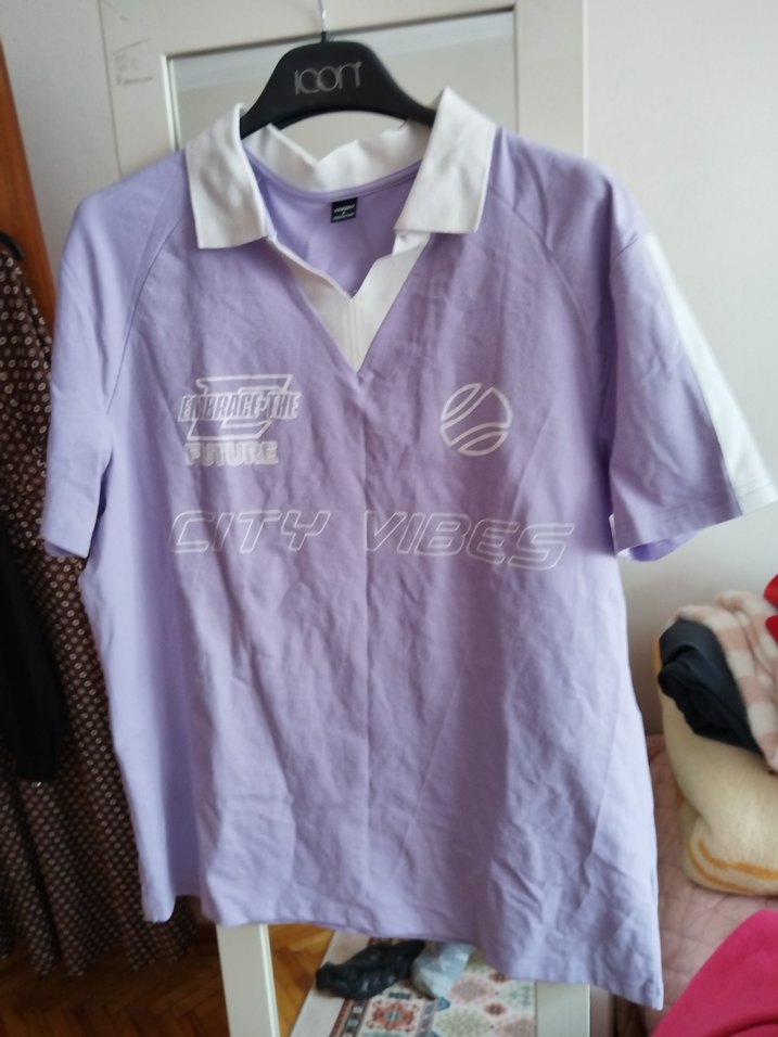 Mor V Yaka Kısa Kollu Pamuklu Tişört - Görsel 5