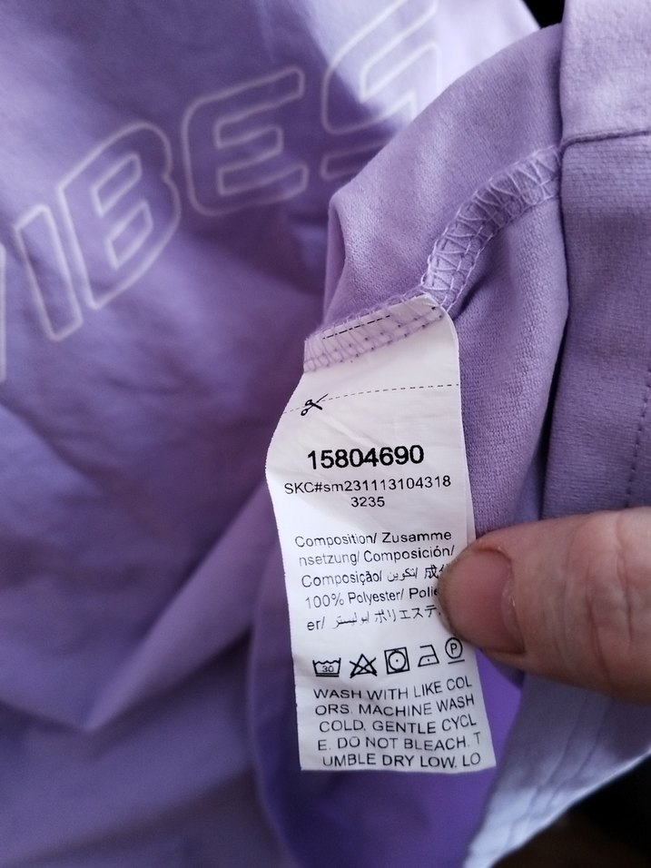 Mor V Yaka Kısa Kollu Pamuklu Tişört - Görsel 3