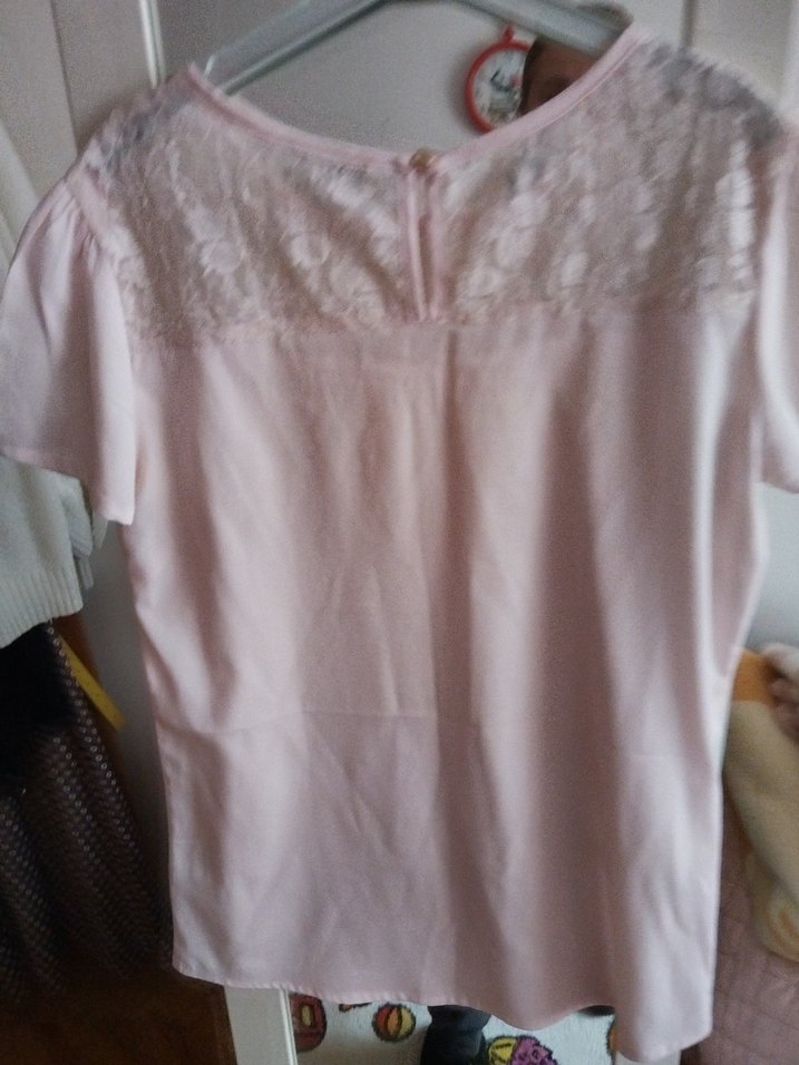 Dantel Detaylı Pembe Kısa Kollu Bluz - Görsel 2