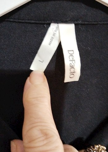 Düğmeli Siyah Uzun Kollu Keten Gömlek - Görsel 3