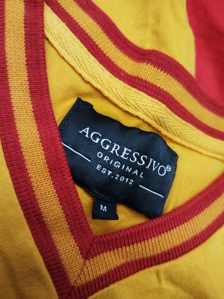 Sarı Kırmızı V Yaka Erkek Polo Tişört - Görsel 3