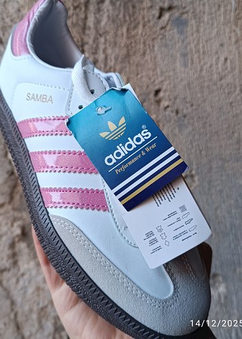 Adidas 37