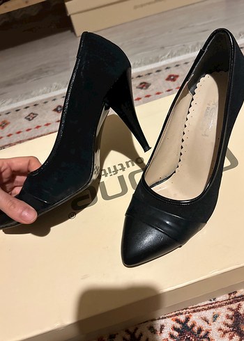 Siyah Pileli Stiletto Topuklu Kadın Ayakkabı - Görsel 3