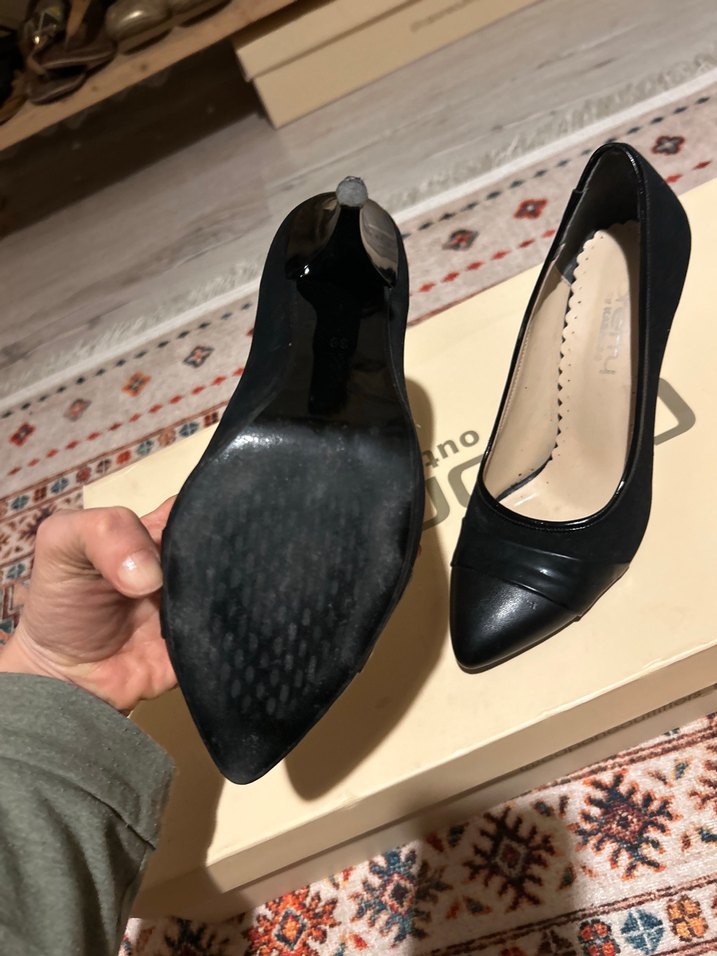 Siyah Pileli Stiletto Topuklu Kadın Ayakkabı - Görsel 4