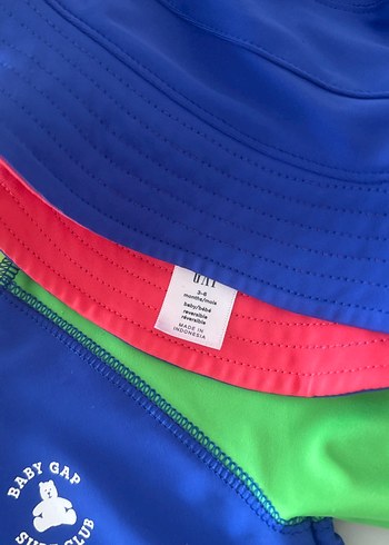 GAP Kısa Kollu Erkek Çocuk Mayo ve Şapka - Görsel 5