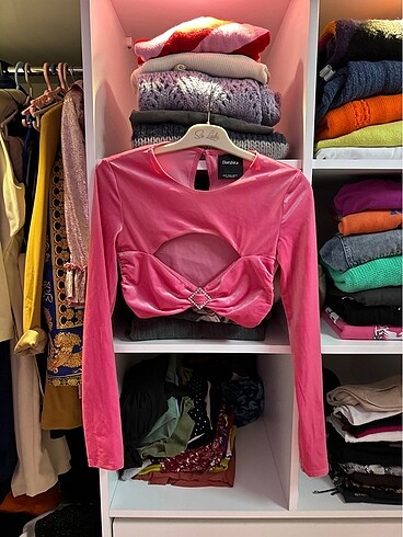 Bershka taşlı crop