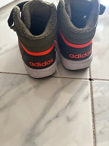 26 Beden Adıdas çocuk bot
