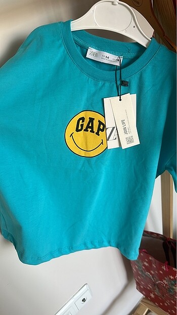 Gap tshirt