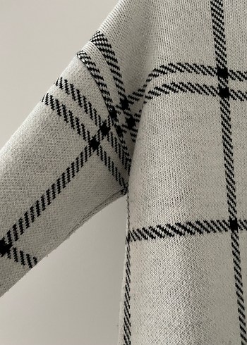 Gri Kareli Uzun Kollu Kadın Kazak - Görsel 2