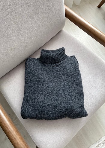 Gri Triko Boğazlı Kazak - Görsel 2