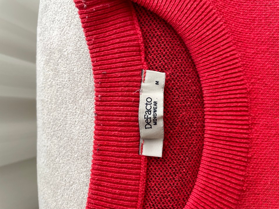 Kırmızı kazak - Görsel 5