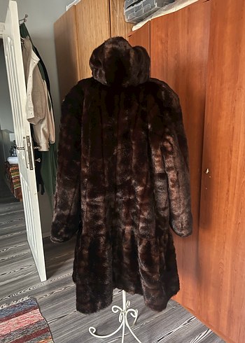 Kahverengi Uzun Suni Kürk Kadın Kaban - Görsel 2