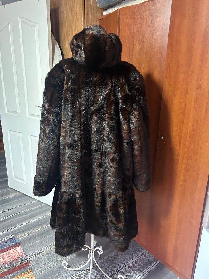 Kahverengi Uzun Suni Kürk Kadın Kaban - Görsel 3