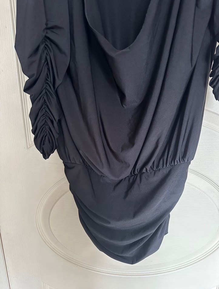 Love on Friday - Görsel 2