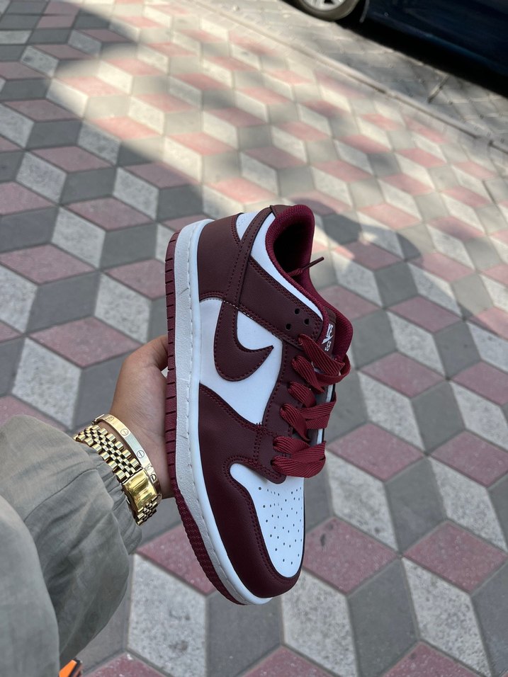 Nike Siyah-Beyaz Düşük Bilekli Sneaker 36-40 aralığı — görsel 4/7