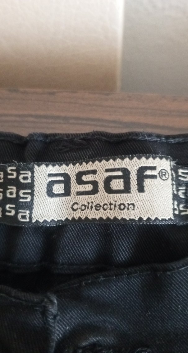 Siyah Düz Kesim Denim Pantolon — görsel 2/5