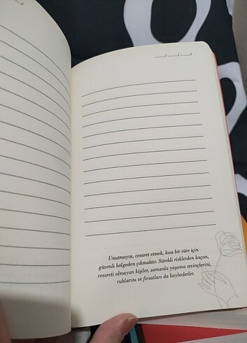  Beden Renk Esra Ezmeci Kitap Serisi + Defter 