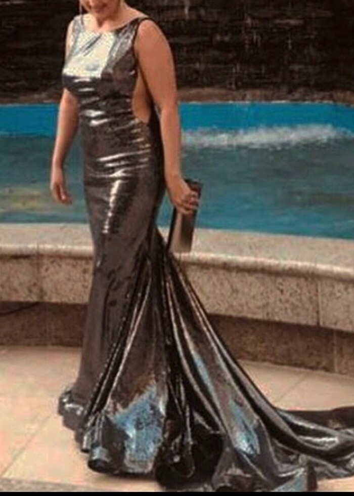 GÜMÜŞ PUL PALETLİ ABİYE ELBİSE - Görsel 2