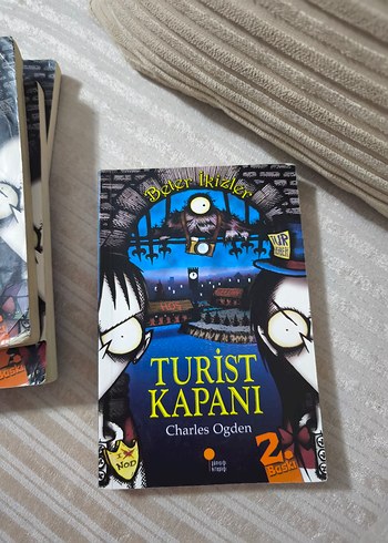 Turist Kapanı - Charles Ogden