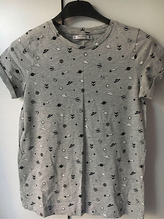Pull and Bear Pull and Bear Tshirt