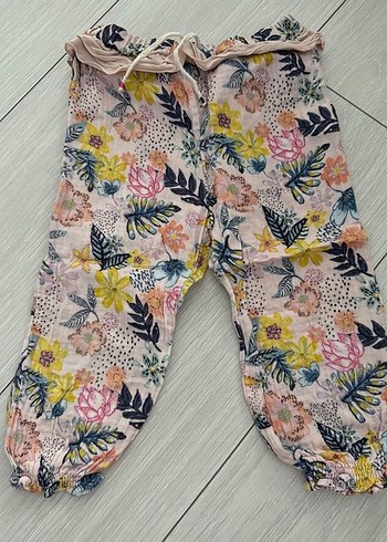 Çiçek Desenli, Dantelli Kız Pantolonu