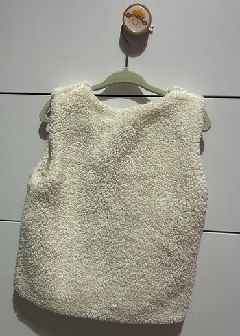 Düğmeli Beyaz Kız Çocuk Yelek - Görsel 3