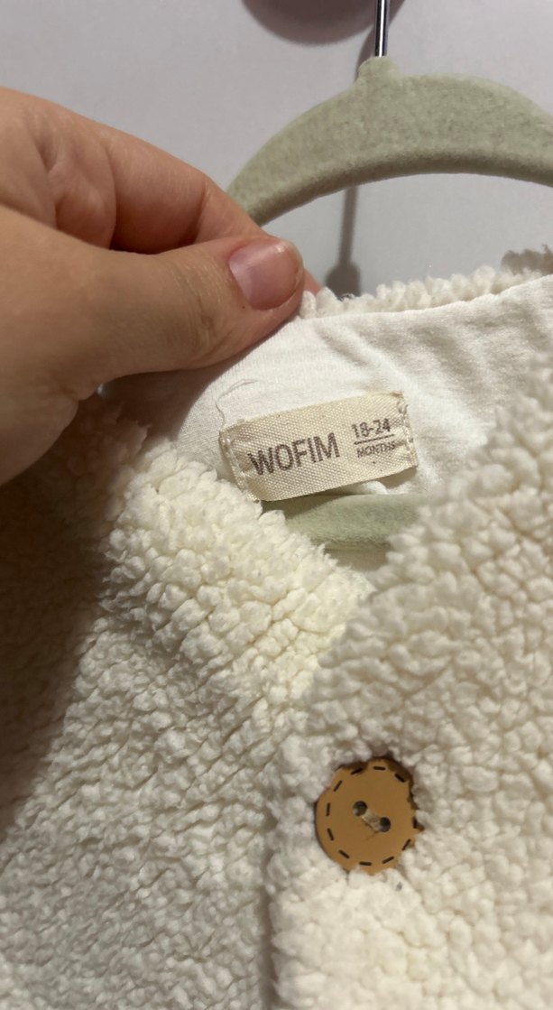 Düğmeli Beyaz Kız Çocuk Yelek - Görsel 2