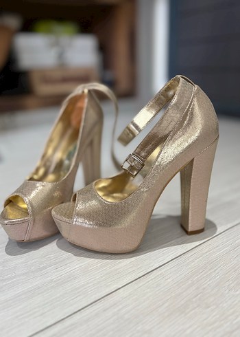 Altın Renkli Kadın Ayakkabı - Görsel 3