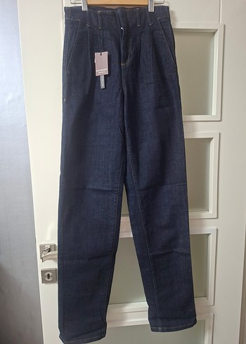 Marks & Spencer Koyu Lacivert Rahat Kesim Denim Pantolon