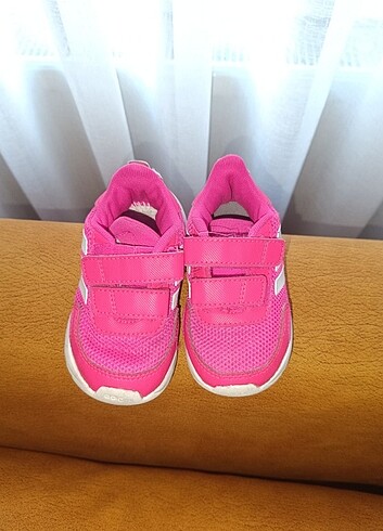 23 Beden pembe Renk Adidas çocuk spor ayakkabi