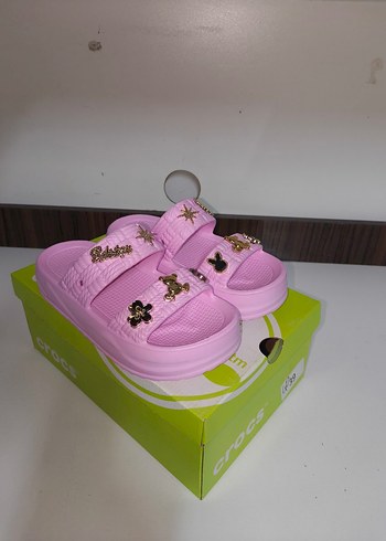 Crocs ürünü