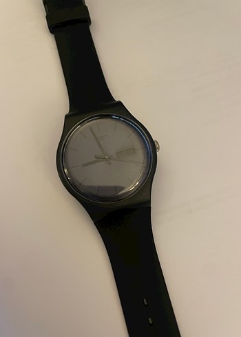 Swatch Minimal Siyah Analog Kol Saati