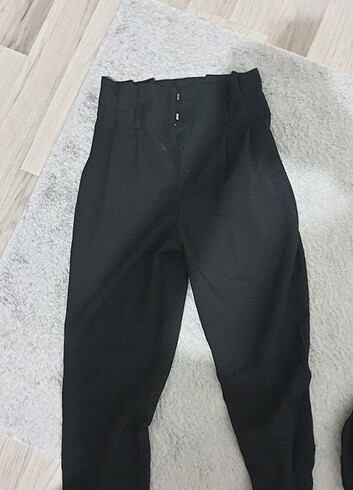 38 Beden siyah Renk H&M KUMAS PANTOLON