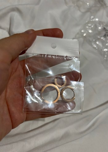 Diğer Altın Renkli Minimalist Midi Küpeler