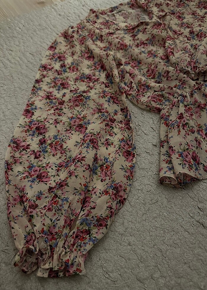 Çiçekli bluz - Görsel 3