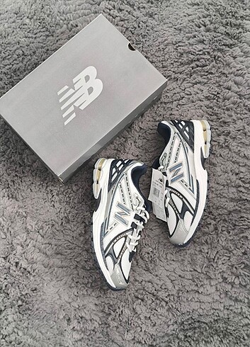 ?NEW BALANCE 1906 İTHAL ??40-44 NUMARA