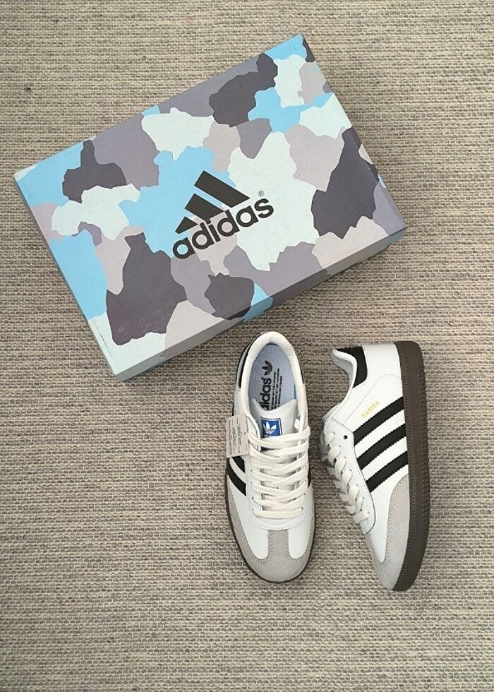 ADİDAS SAMBA BEYAZ
İTHAL ÜRÜN??MÜKEMMEL KALİTE.

36-37-38-39-40 - Görsel 2