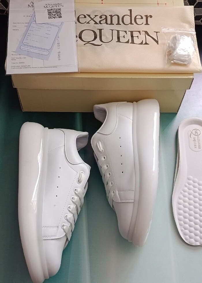 ALEXANDER MCQUEEN ??????

ERKEK BEYAZ

40-41-42-43-44 NUMARA STO - Görsel 2