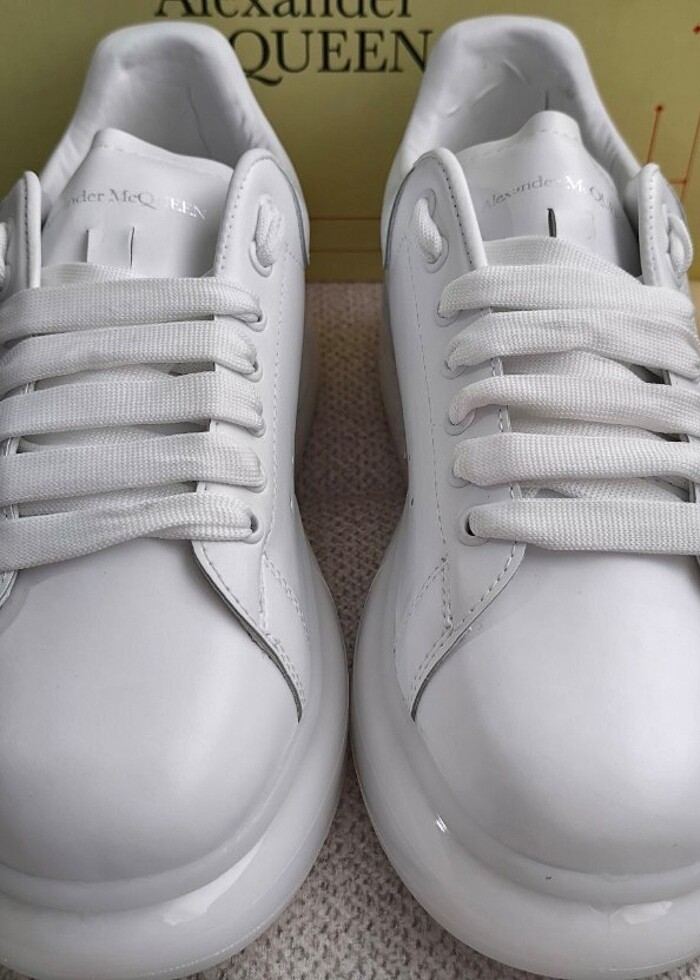 ALEXANDER MCQUEEN ??????

ERKEK BEYAZ

40-41-42-43-44 NUMARA STO - Görsel 3