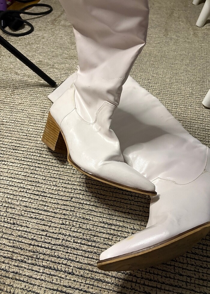 beyaz cizme - Görsel 2