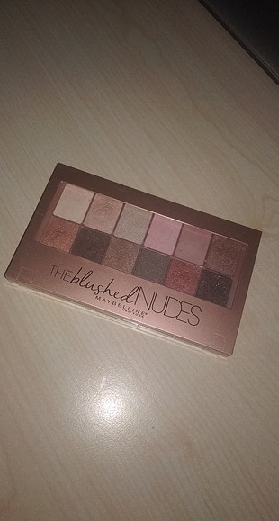 Maybelline far paleti