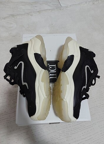 37 Beden siyah Renk İnci sneaker