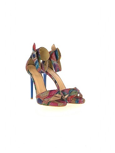 Diğer PreLoved Sandalet %70 İndirimli.