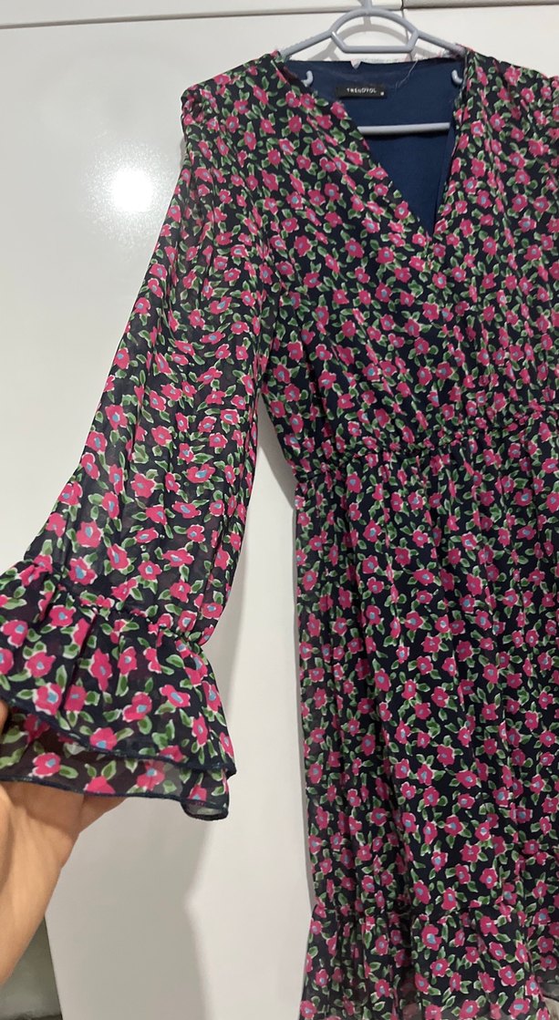 Renkli Çiçekli Midi Elbise, V Yaka, Uzun Kollu - Görsel 3