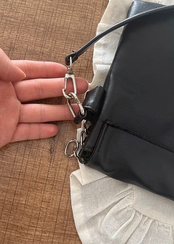 Zincir Detaylı Siyah Deri Kadın Çanta - Görsel 5
